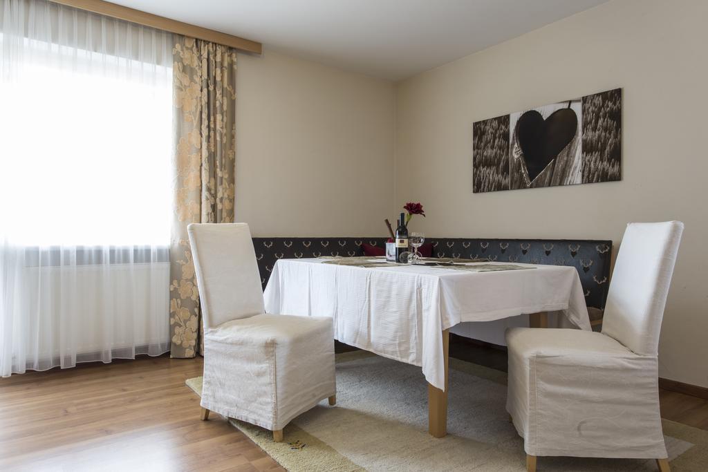 Appartement Am Sonnweg Seefeld in Tirol Szoba fotó